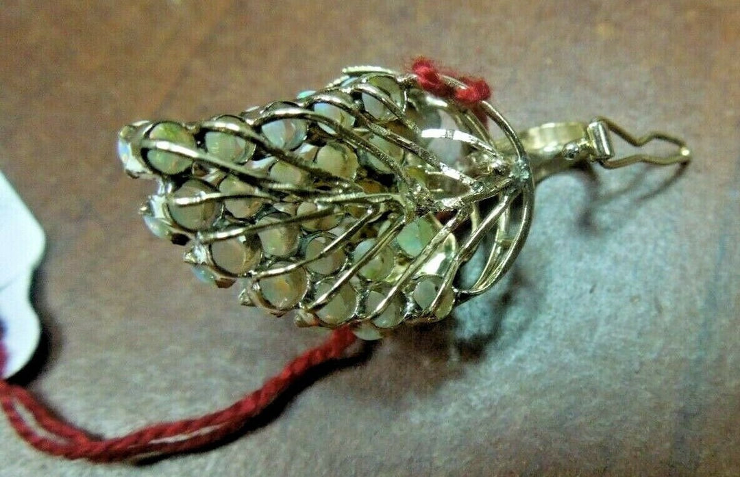 r115 14kt Yellow Gold Opal Pendant 4.4 g