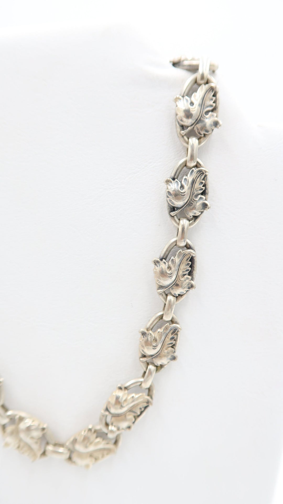 t451 Vintage Jewelry 1950s Mid-Century Leaf Oval Links Necklace 17"