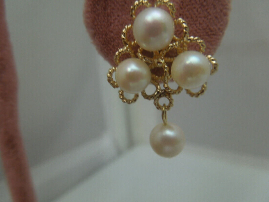 r162 14kt Yellow Gold Beautiful pearl Earrings Signed 5.7g