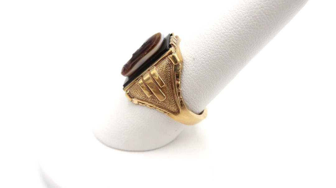 t509 Antique 10K Mens Cameo Ring w Roman Soldiers - Sz 9- Vintage Italian Jewelry