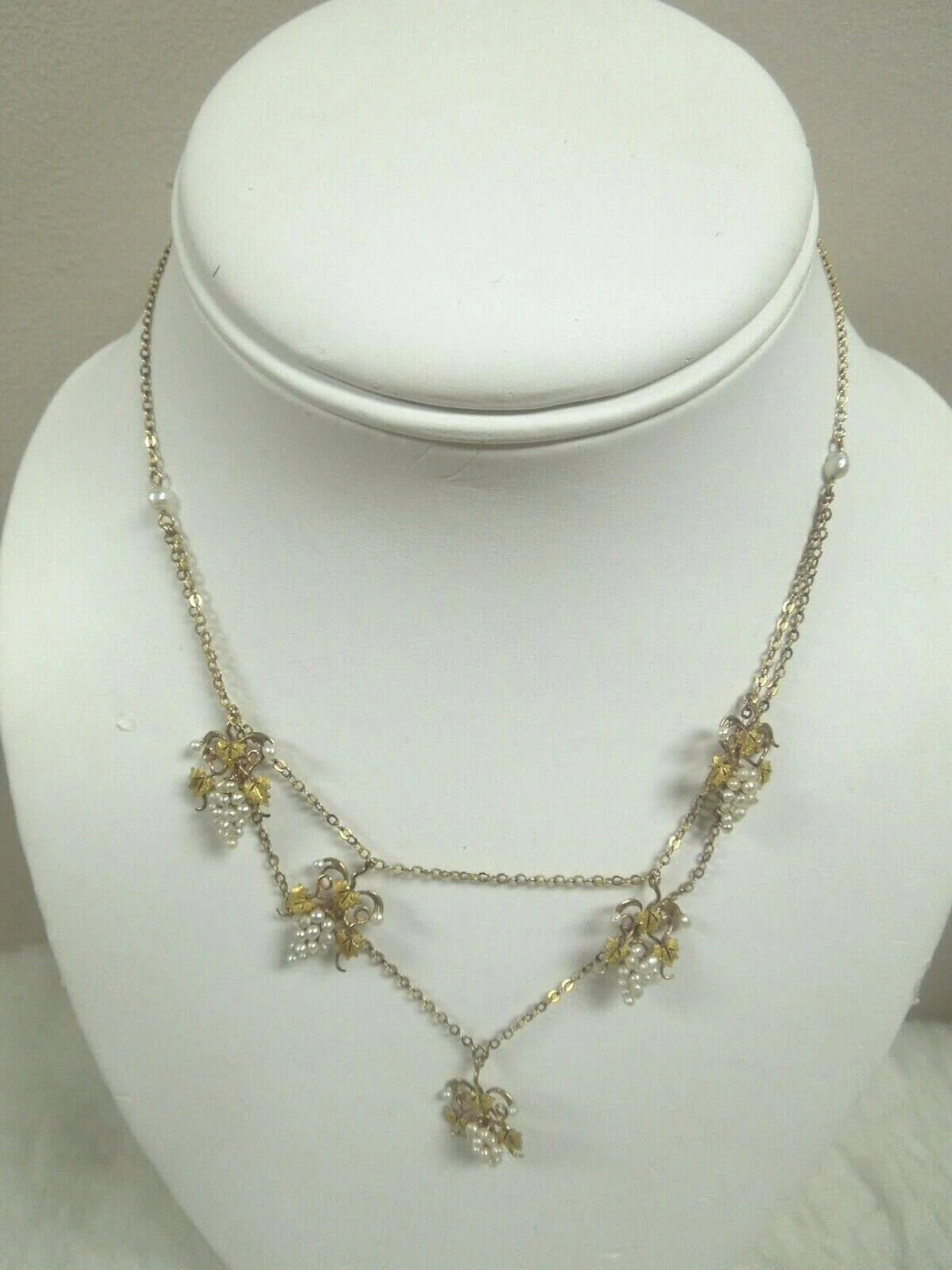 r123 Vintage Victorian Gold Filled Pretty Small 5 Grape Wine Pendant 14"