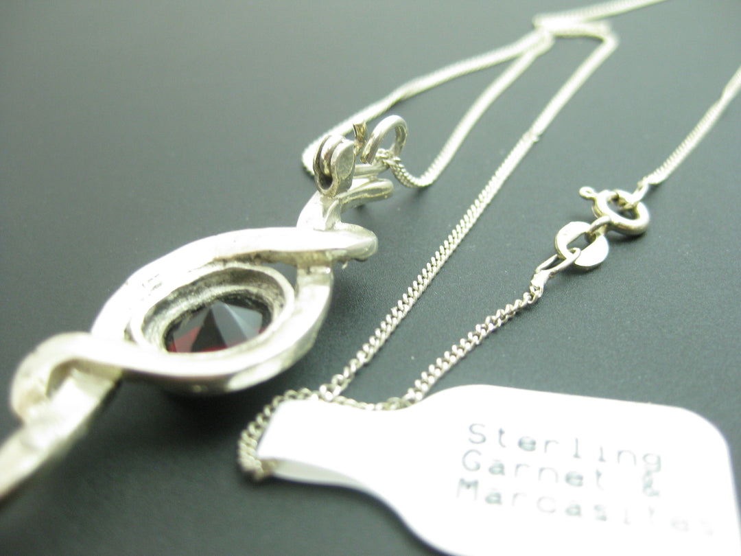 g265 Elegant Sterling Silver Garnet &amp; Marcasites Pendant with Silver Chain