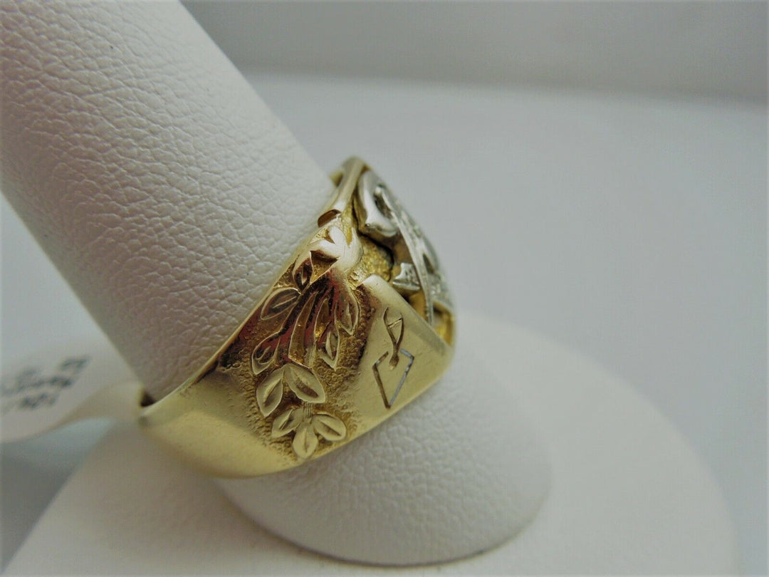 g822 Handsome Men's 10kt and 14kt Gold Masonic Ring Size 10.5