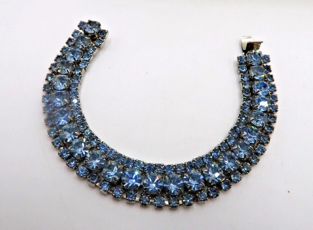 t411 Fashion Blue Rhinestones Necklace Bracelet and Matching earrings for Women