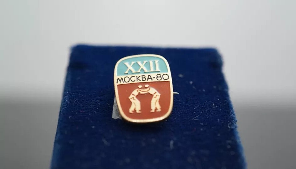 K446 14 1980 Russian Olympics Pins
