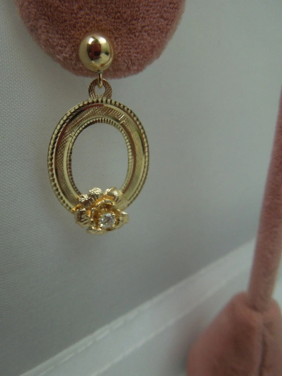 r165 14kt Yellow Gold Diamond .14cts Dangle Earrings Signed 3.3 g