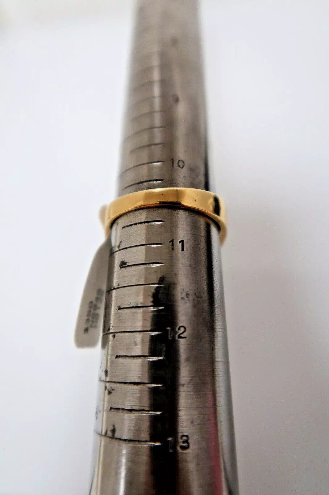 t425 10k Yellow Gold diamond Nugget .02 cts Ring Size 10 1/2(US) Signed