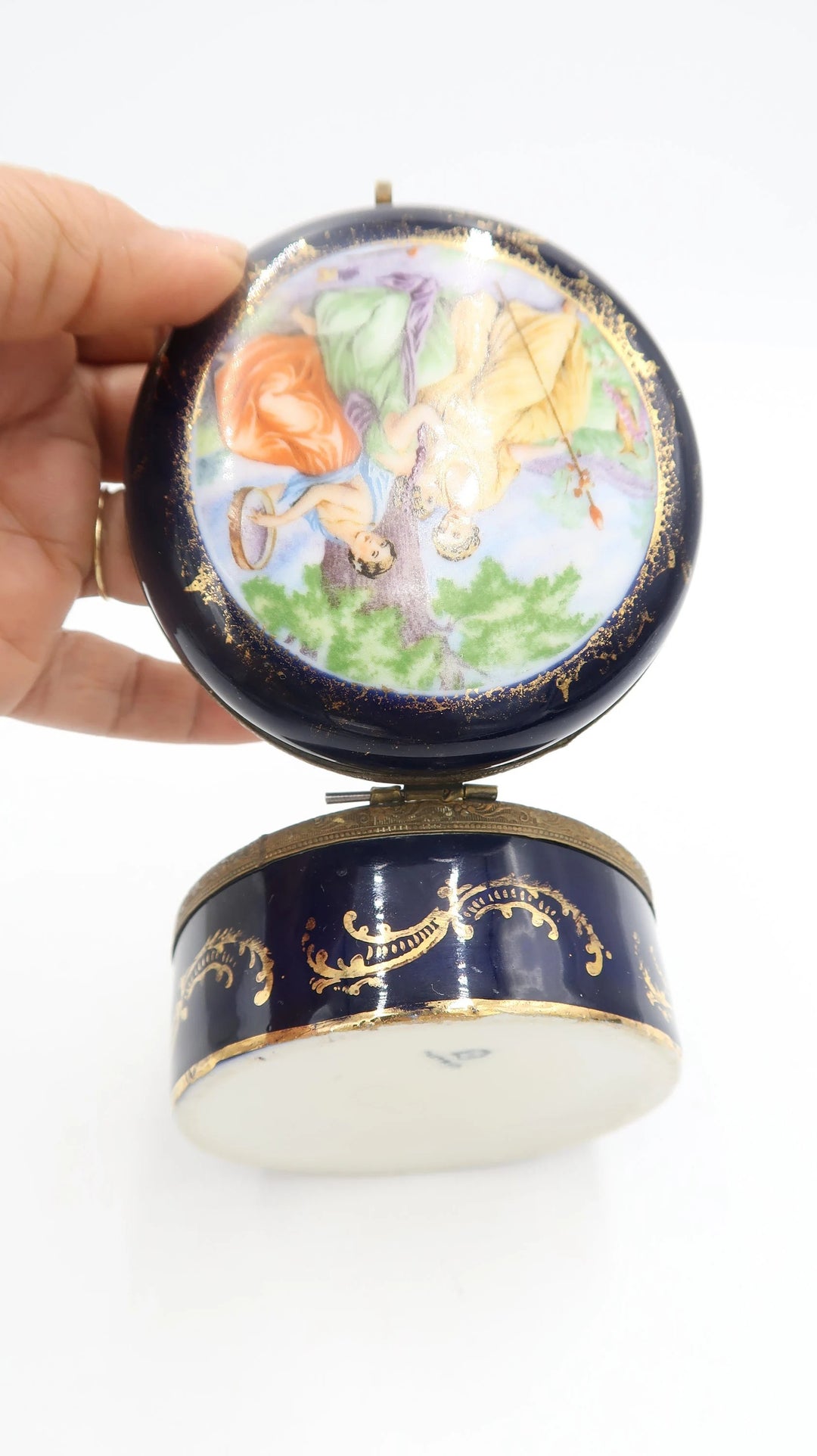 t499 Antique Austria Porcelain Jewelry Trinket box