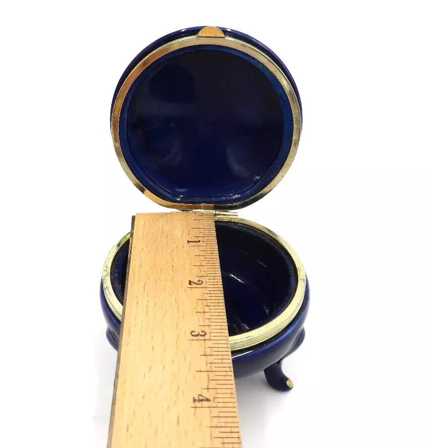 t498 Cobalt Blue Enameled Glass Trinket Pill Snuff Box Bohemian Antique