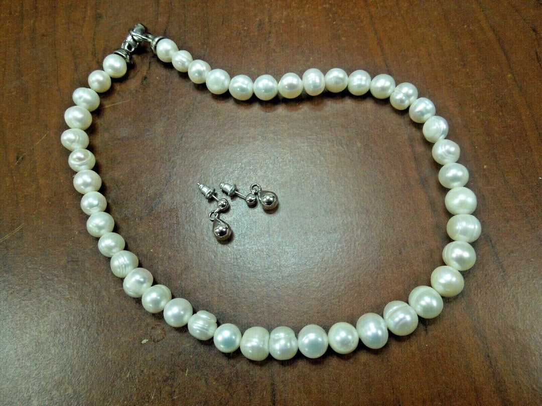 r150 Beautiful Pearl Necklace with Silvertone Earrings Comes with Red Heart Shaped Gift Box