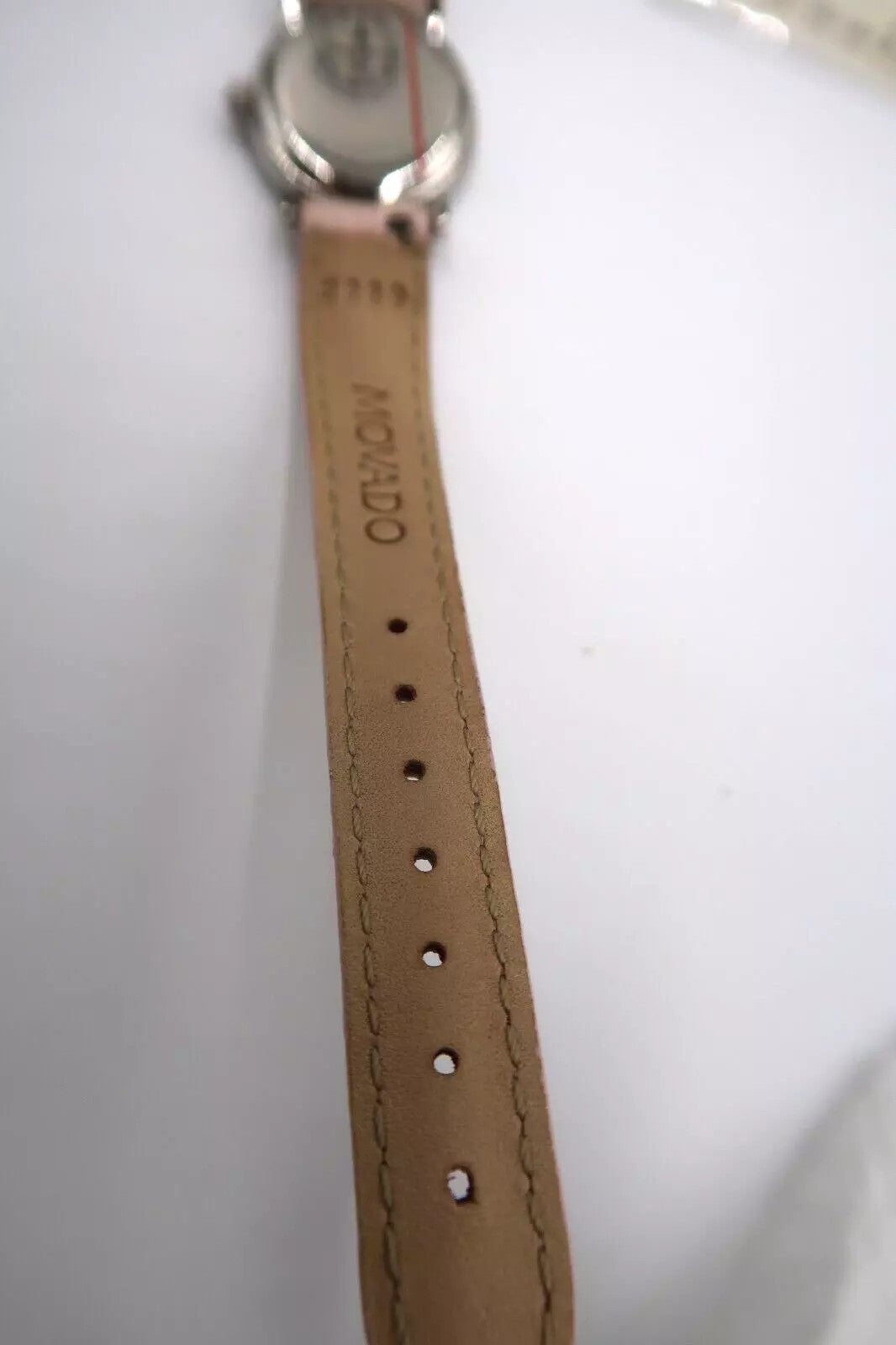 t284 Movado Revi Ladies Watch Model 0605547