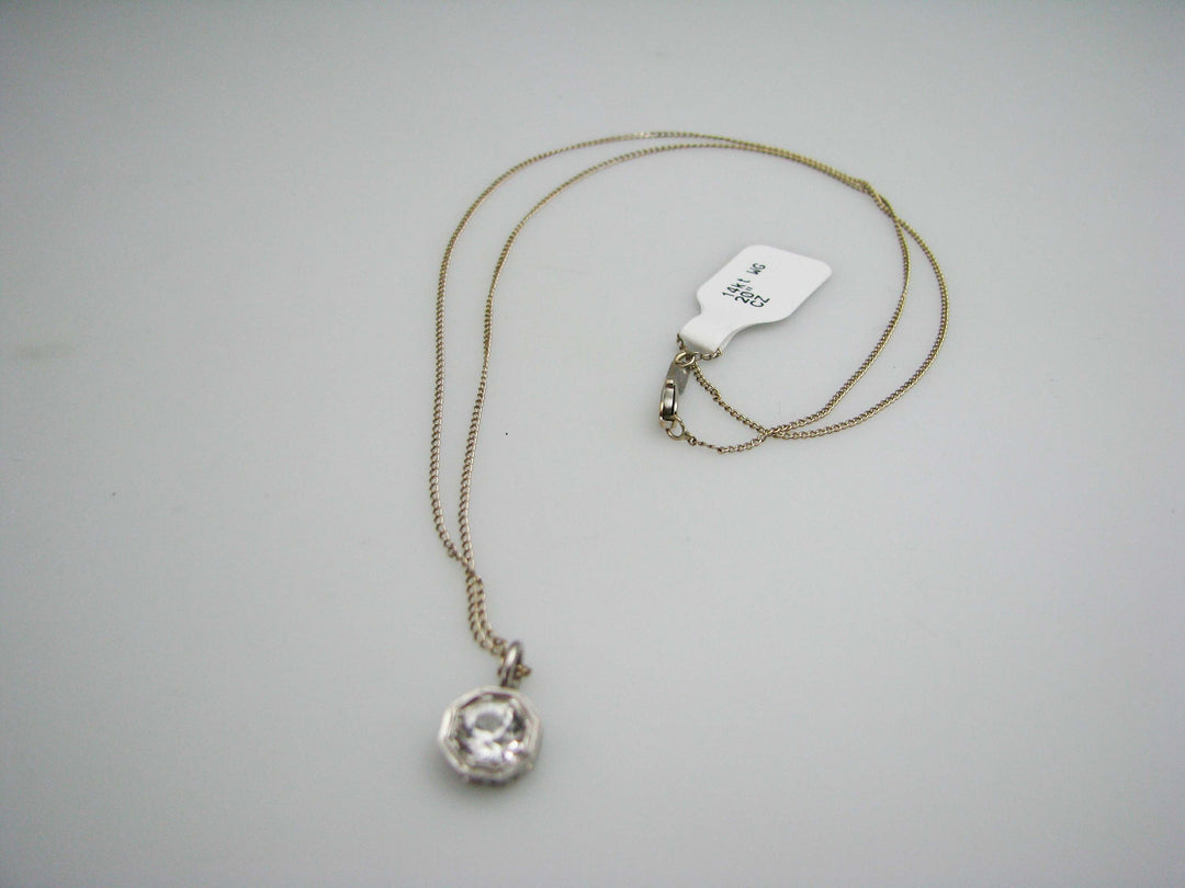 b485 Dainty 10kt White Gold Cubic Zirconia Pendant