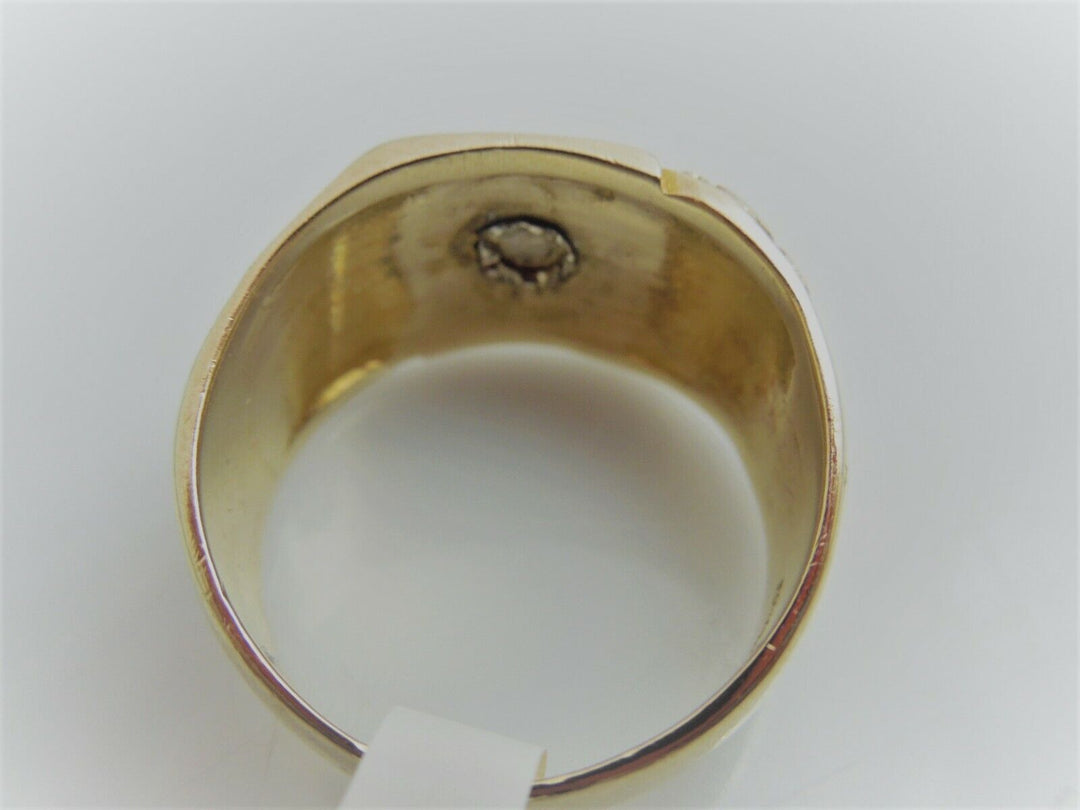 g822 Handsome Men's 10kt and 14kt Gold Masonic Ring Size 10.5