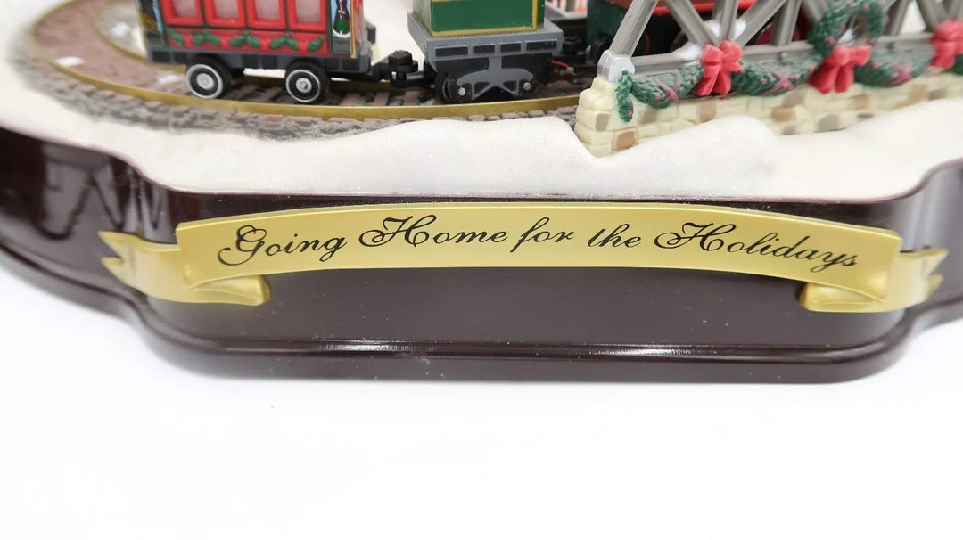 t487 Animated Mr Christmas Village Going Home for the Holidays Train Carousel