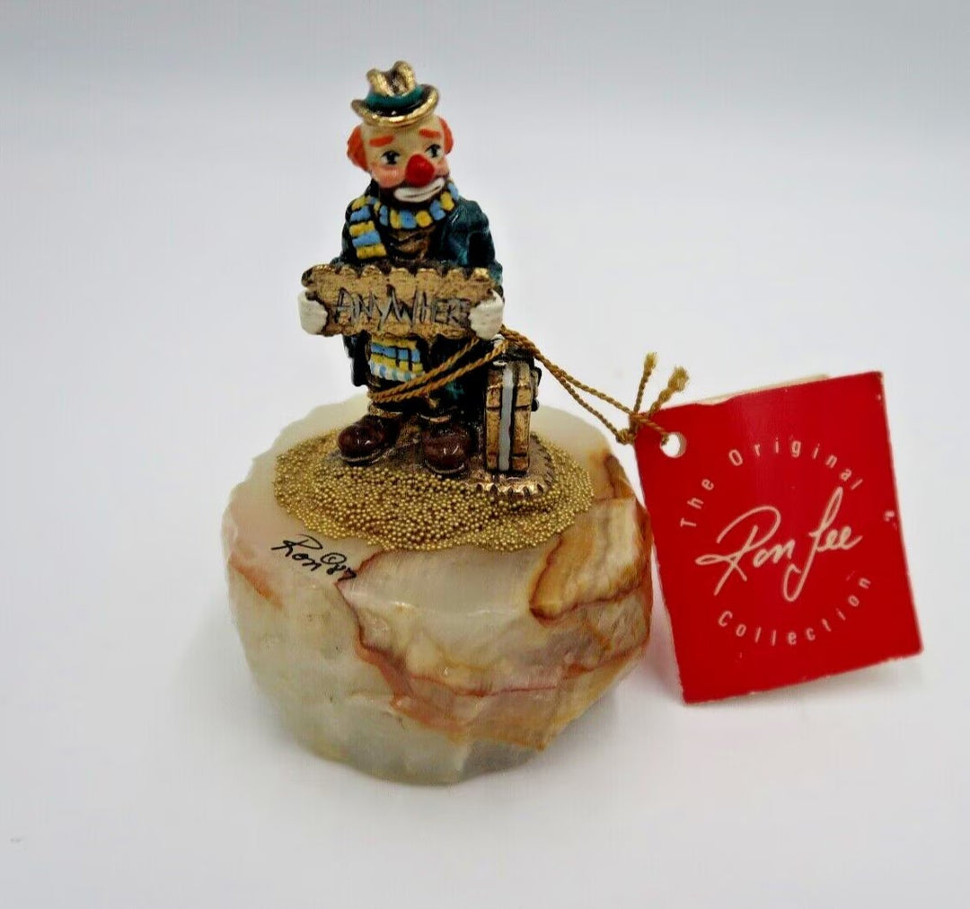 t369 Ron Lee 1987 Going Anywhere Hitchhiking Clown 24k & Hand Painted figurine
