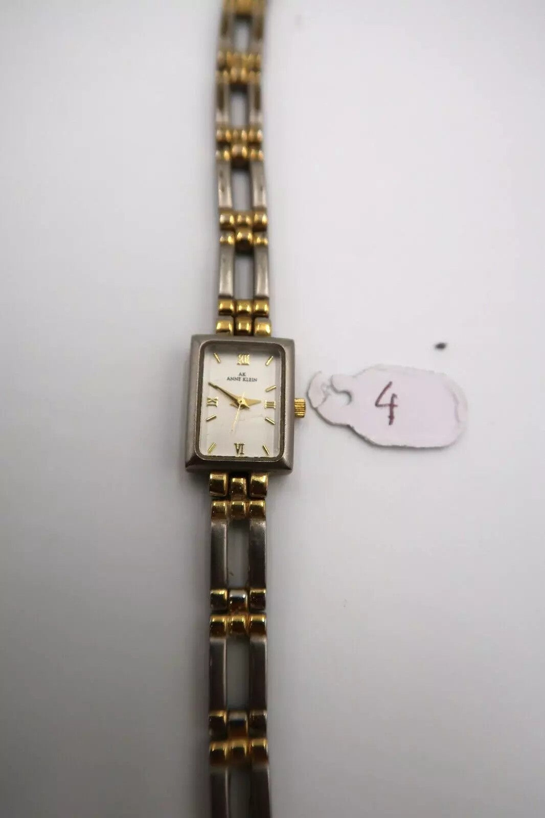 t241 Vintage Ladies Quartz Watch, Collectibles Watches, Everyday Watches
