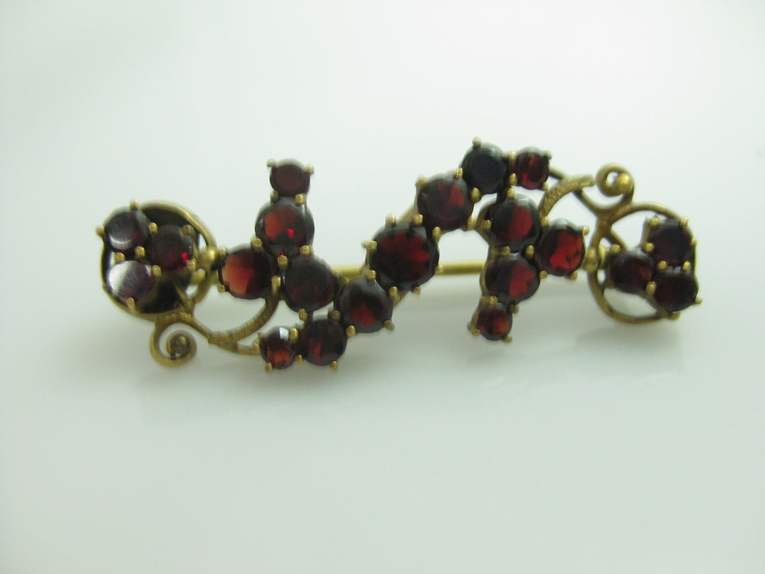 g255 Vintage Garnet Brooch 14kt Gold Filled