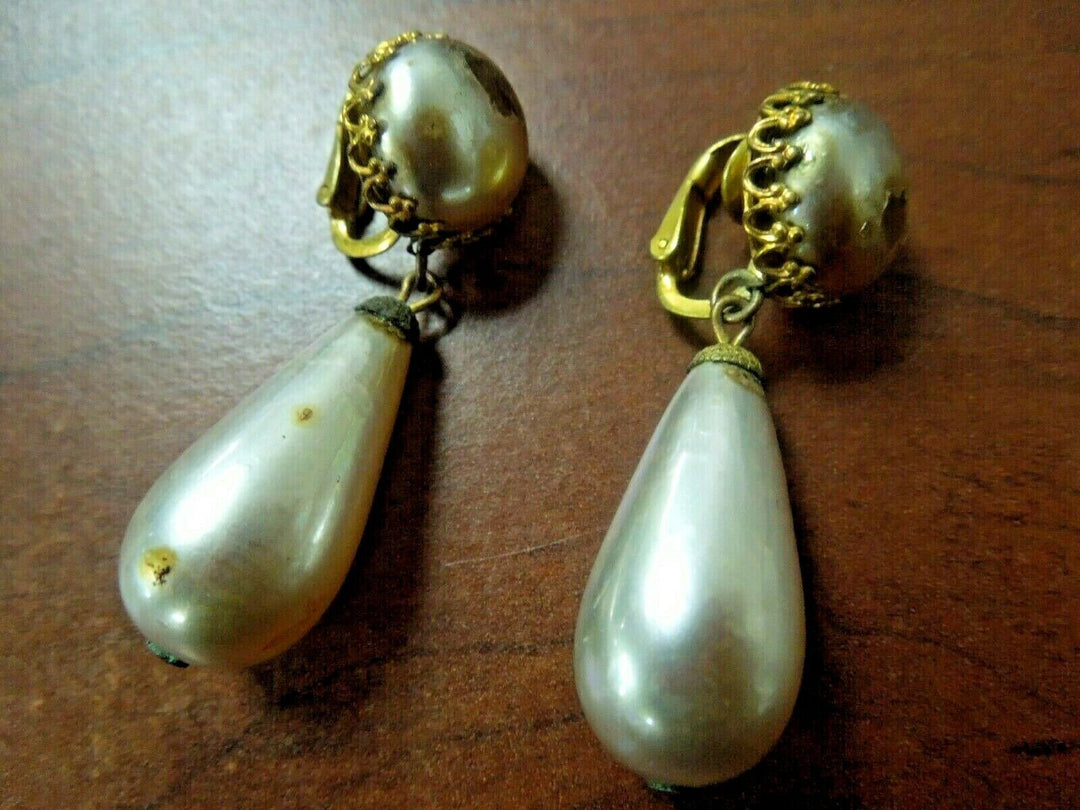 r096 Miriam Haskell Signed Long Dangle Pearl Clip back Earrings 40'S Vintage