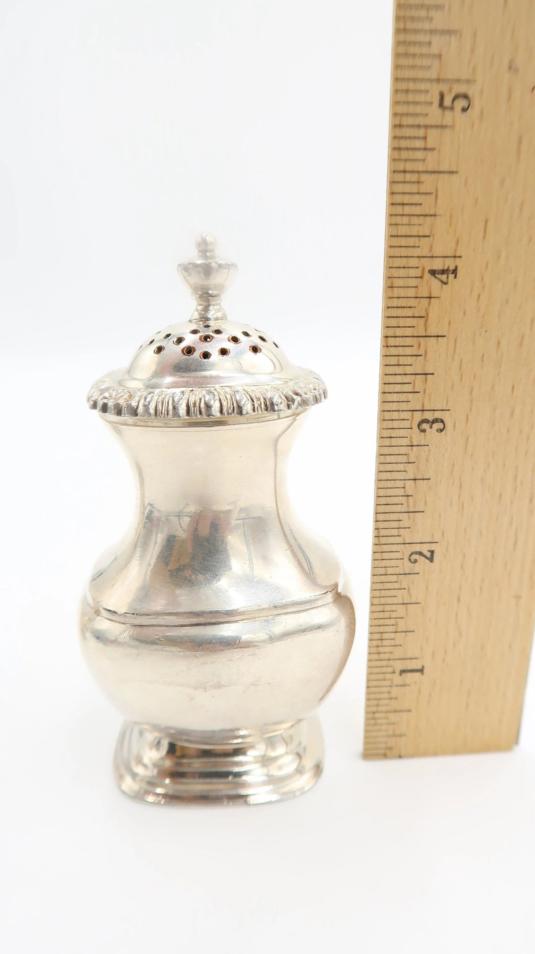 t450 Antique Art Deco 1930 Sterling  Silver Salt Pepper Pot Shaker Sheffield
