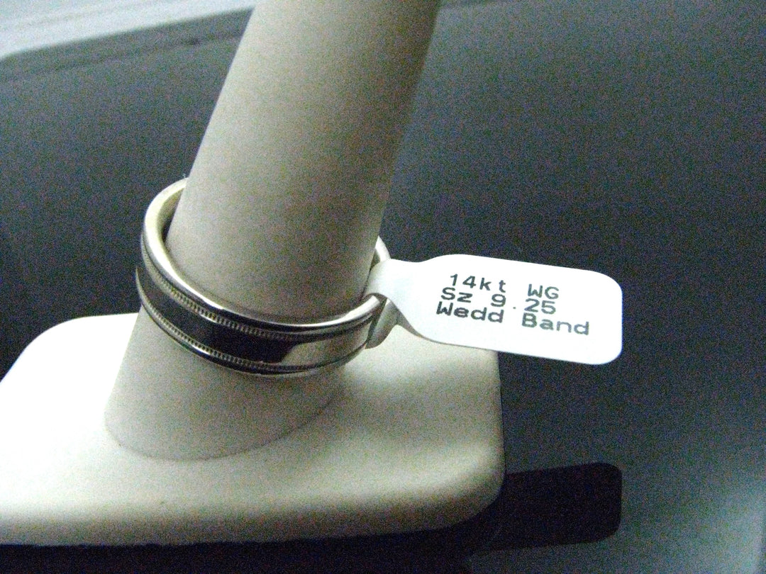 g260 Classsic 14kt White Gold Men's Wedding Band