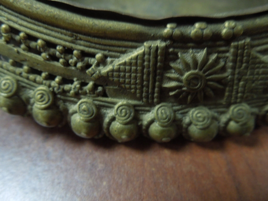 r149 Victorian Antique Brass Soap Holder Very Rare