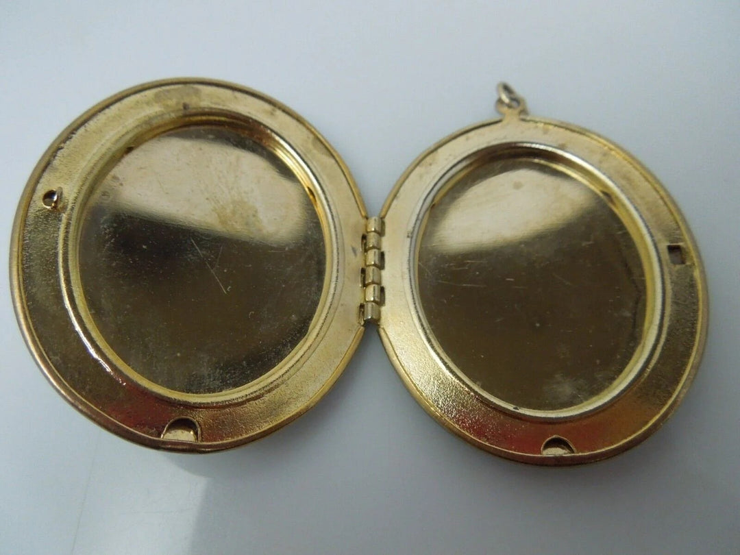 s889 Vintage Gold Filled Rose Oval Opening Locket Pendant