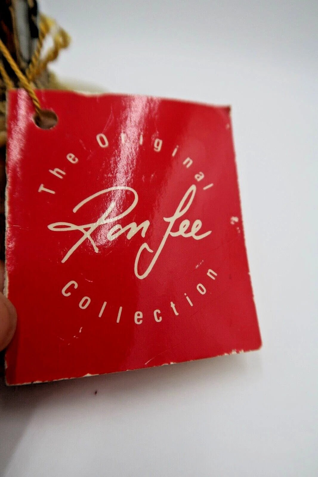 t369 Ron Lee 1987 Going Anywhere Hitchhiking Clown 24k & Hand Painted figurine