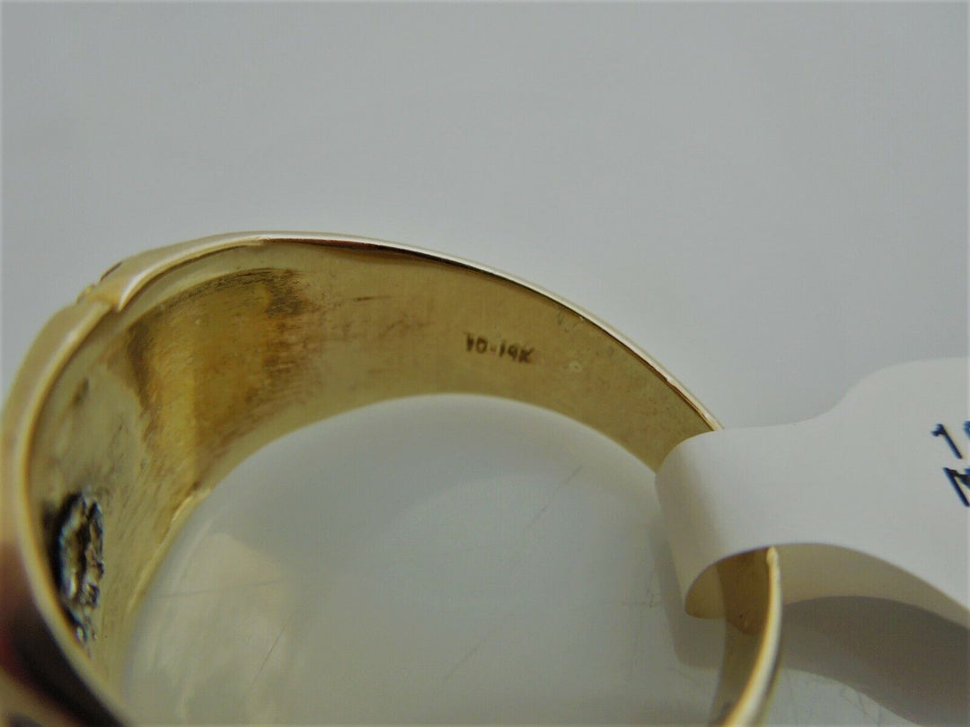 g822 Handsome Men's 10kt and 14kt Gold Masonic Ring Size 10.5