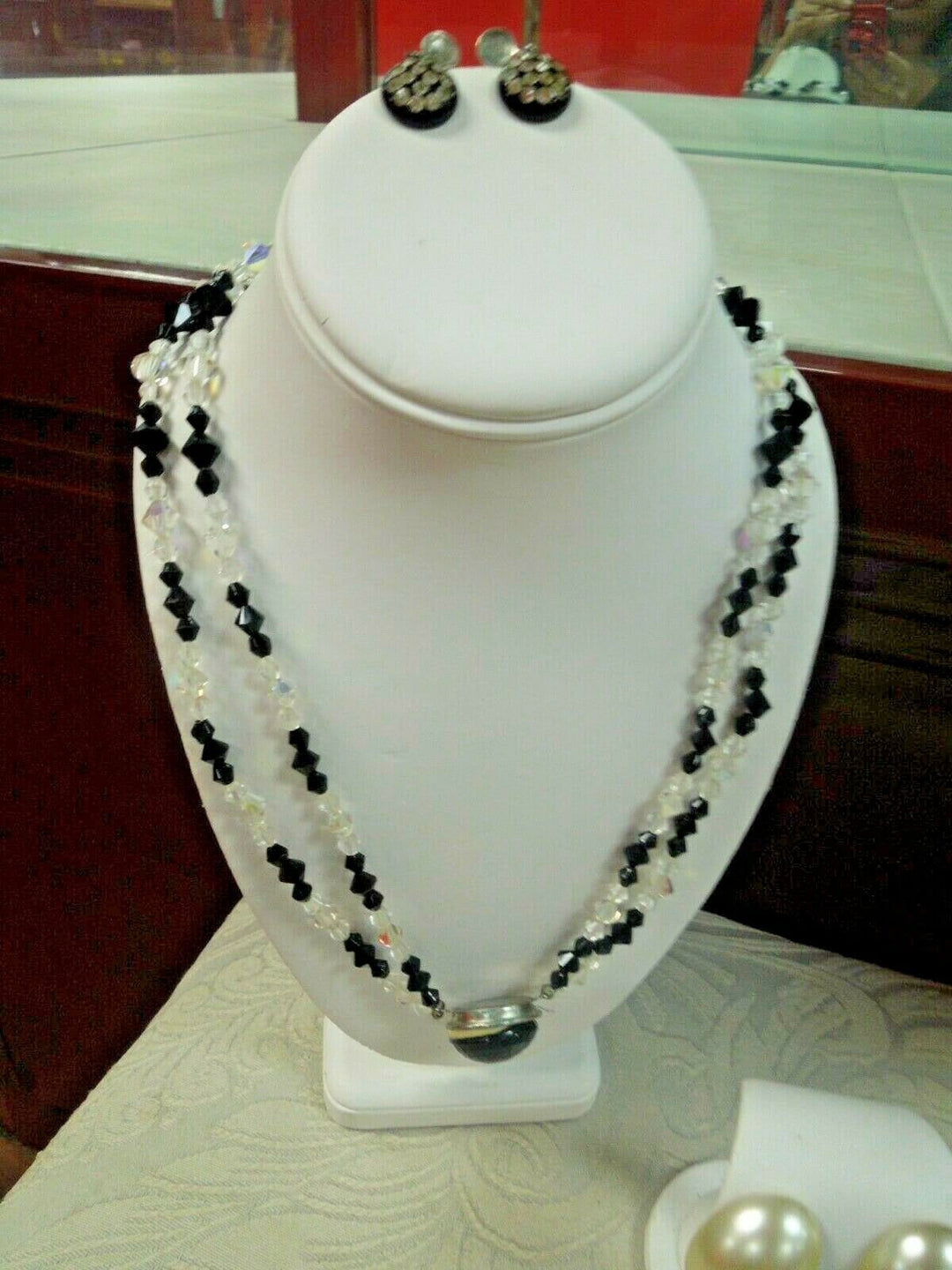 r107 14 Piece Lot of Pearl ,Rhinestone,beads, Jewelry Necklace Set Brooches Earrings Vintage Jewelry Some Are Signed