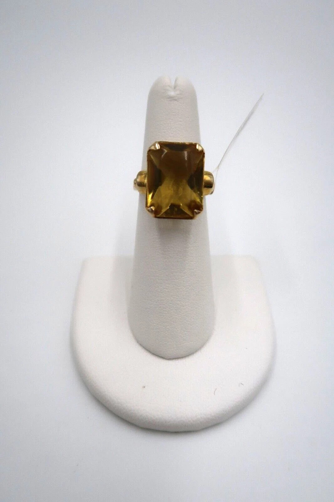 t345 Vintage Ladies 14kt Yellow Gold Yellow Gold Topaz Ring
