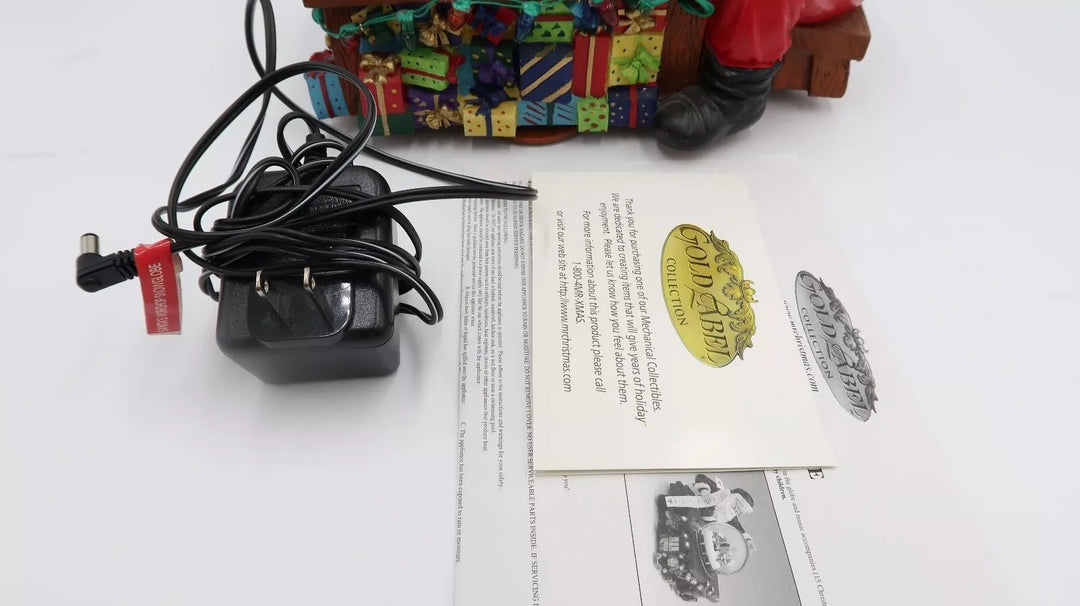 t482 Mr. Christmas Santa’s Workshop Snowglobe Musical Snowglobe