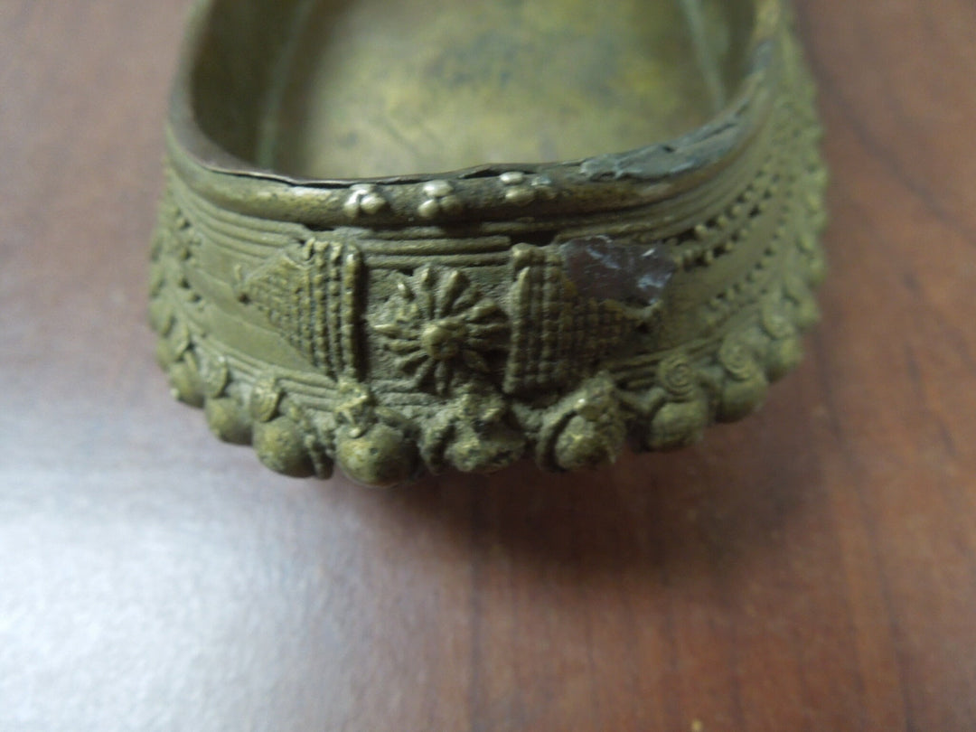 r149 Victorian Antique Brass Soap Holder Very Rare