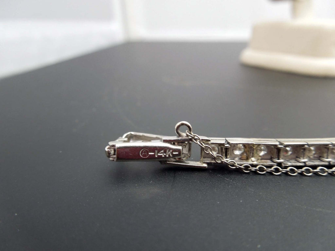h504 Gorgeous Vintage Platinum 1930s Perfine Diamond watch 14k Band