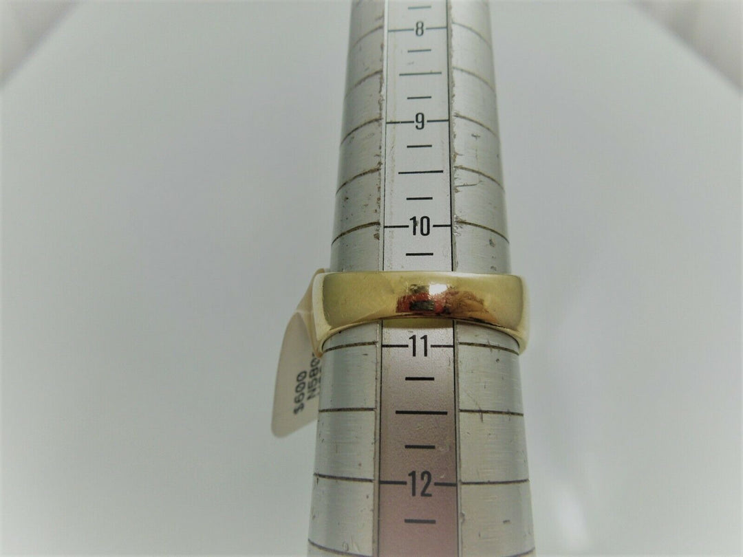 g822 Handsome Men's 10kt and 14kt Gold Masonic Ring Size 10.5