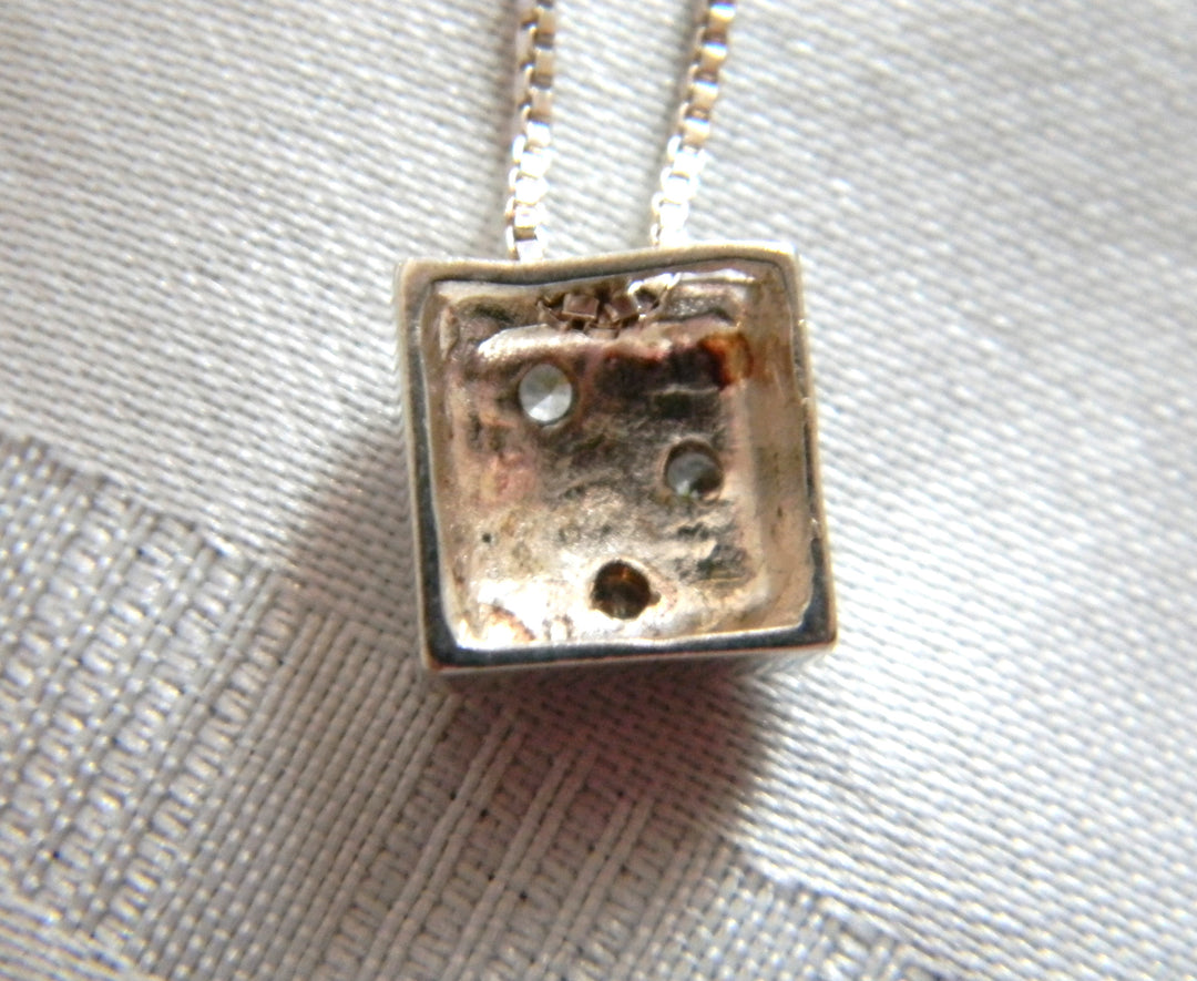 p486 Stunning Sterling Silver Square Shaped Pendant and Box Chain