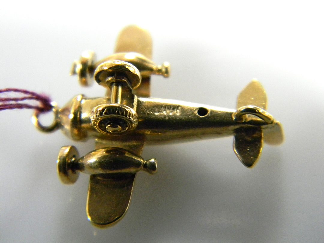 d460 14k Yellow Gold 3D Airplane Charm