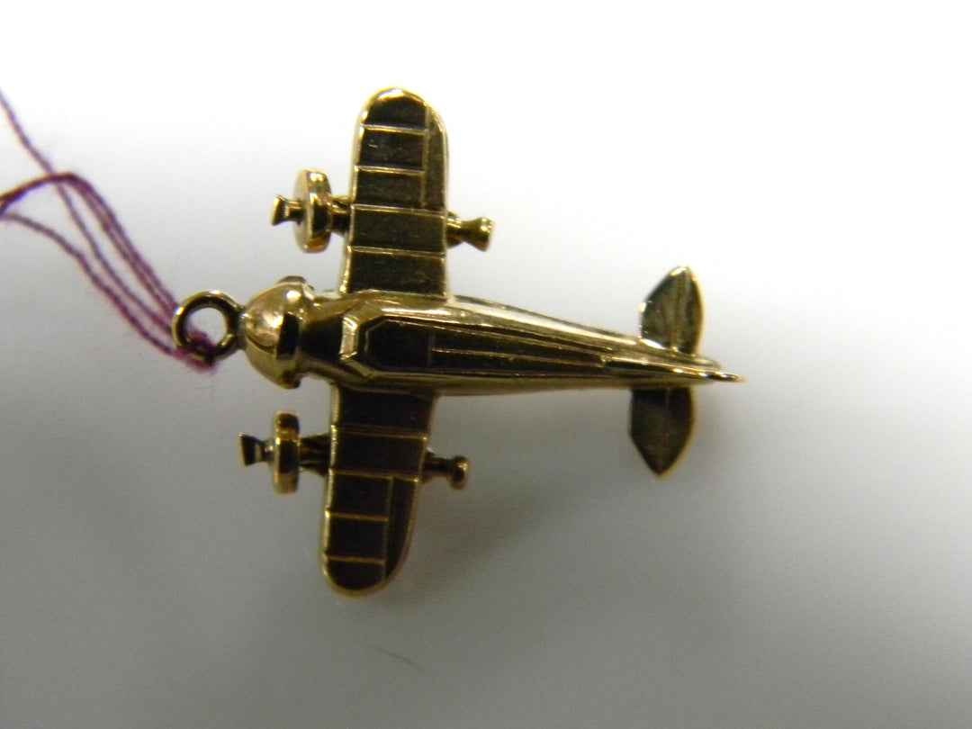 d460 14k Yellow Gold 3D Airplane Charm