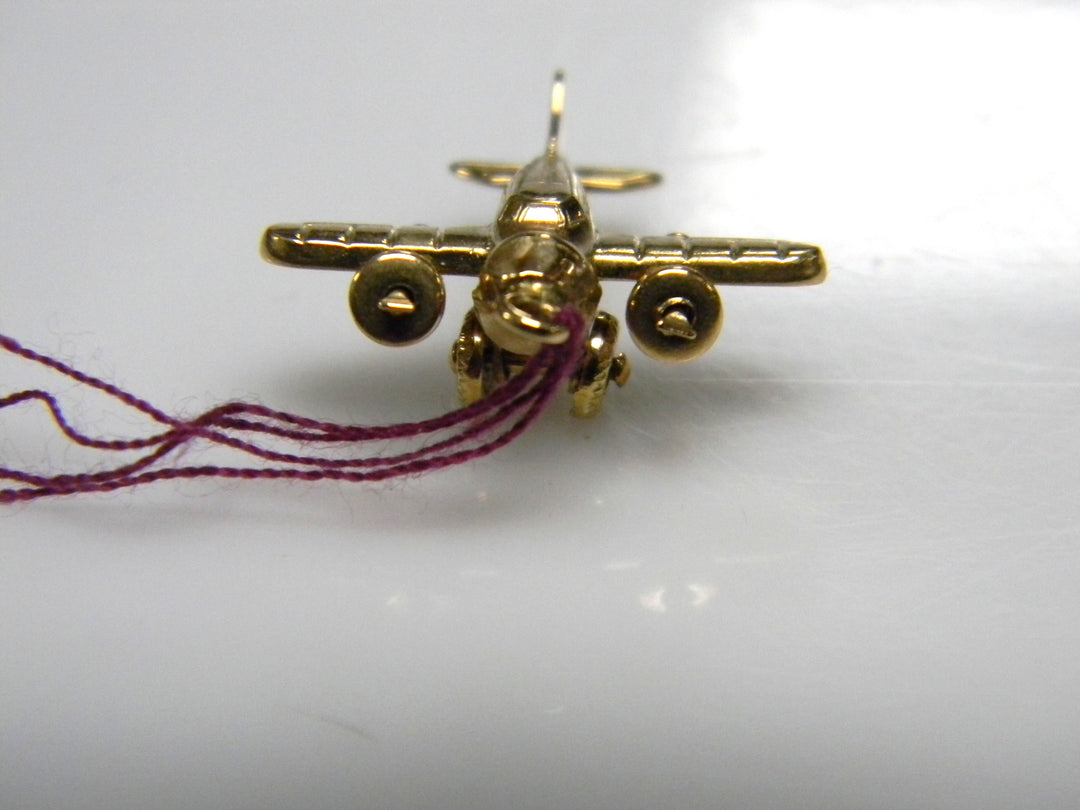 d460 14k Yellow Gold 3D Airplane Charm