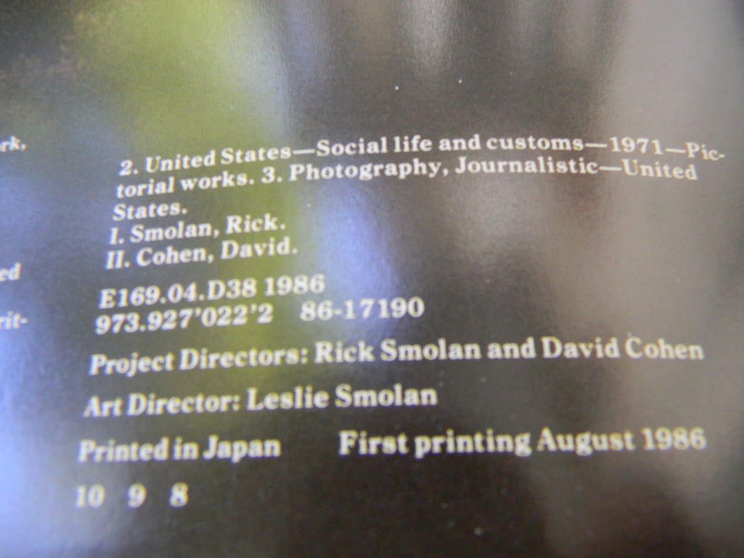 j896 Vintage Book 1986 A Day in the Life of America Photographic Book