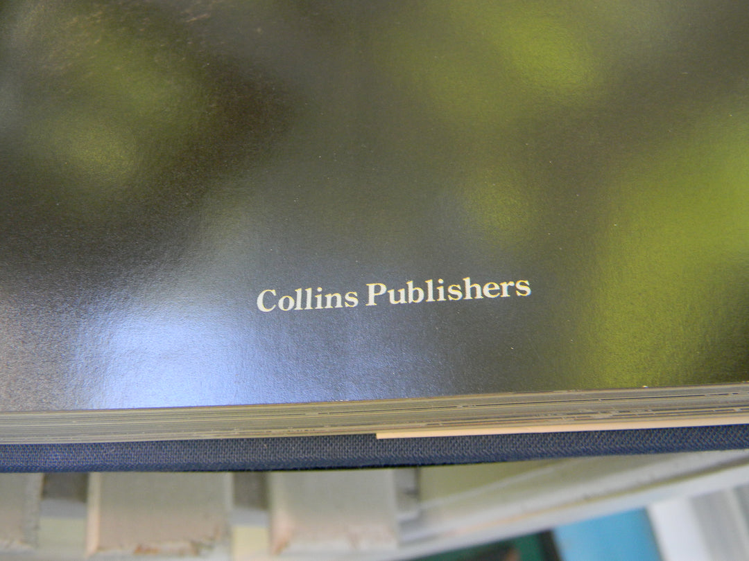 j896 Vintage Book 1986 A Day in the Life of America Photographic Book