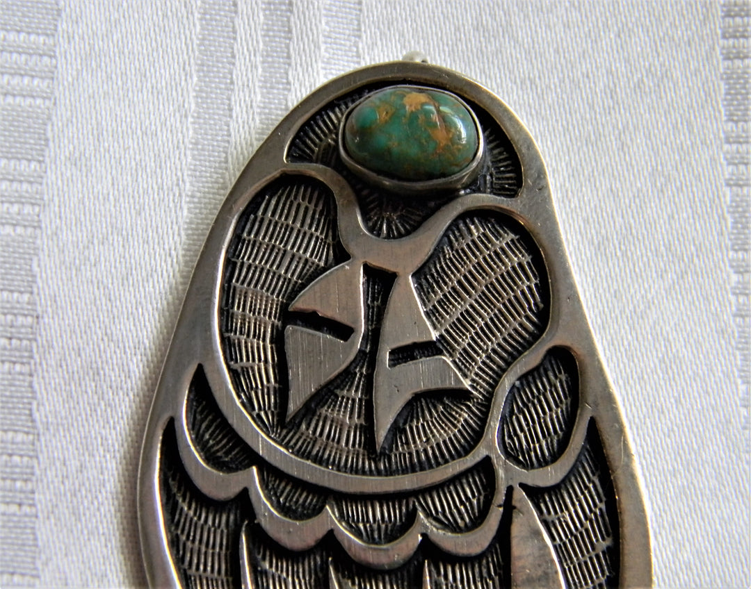 p190 Unique Vintage Sterling Silver Bear Claw Pendant/ Clip with Turquoise