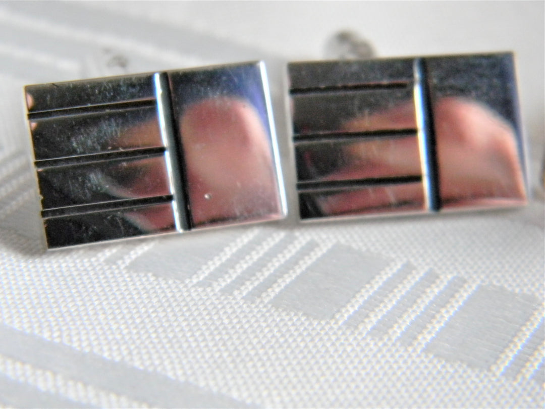 p361 Lot of 4 Pair of Retro Cufflinks Swank, Krementz, and Hickok 1970's