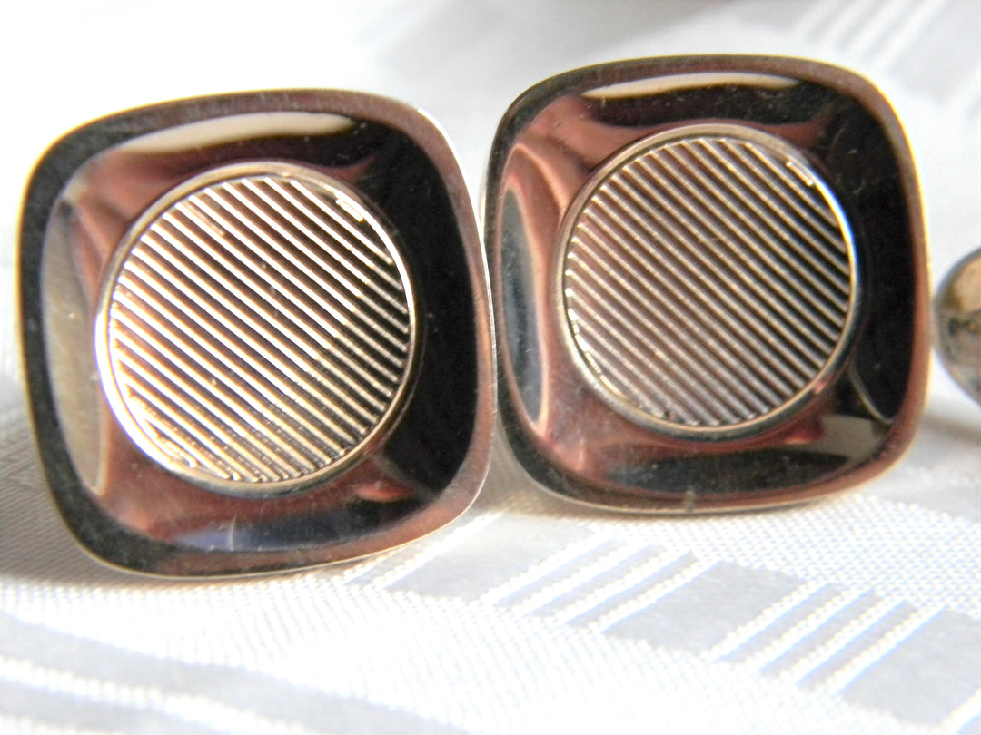 p363 Lot of 4 Pair of Retro Cufflinks Shields and Hickok 1970's