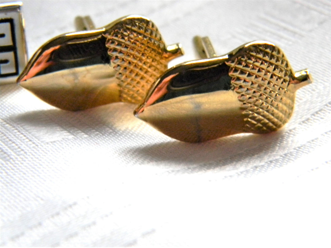 p363 Lot of 4 Pair of Retro Cufflinks Shields and Hickok 1970's