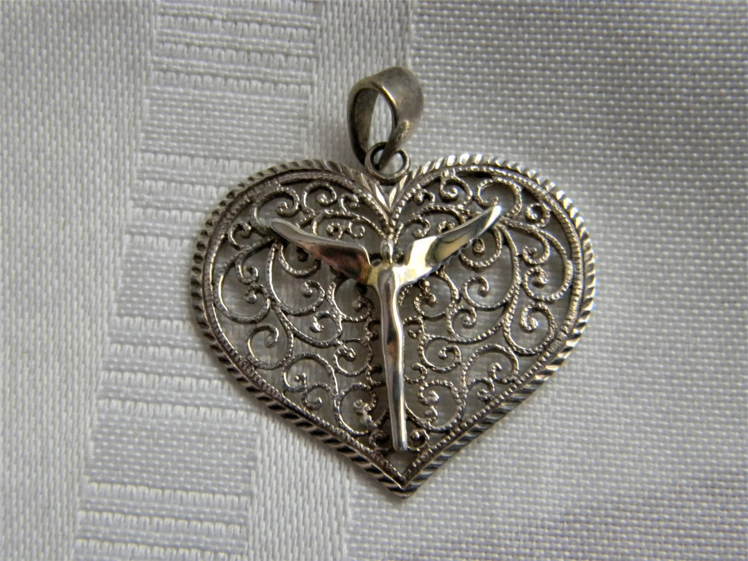 p364 Elegant Lavaggi Sterling Silver Filigree Heart Pendant With Angel