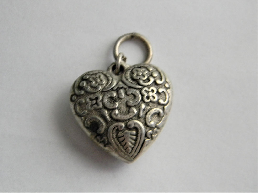 p369 Silver Tone Embossed Puffed Heart Pendant