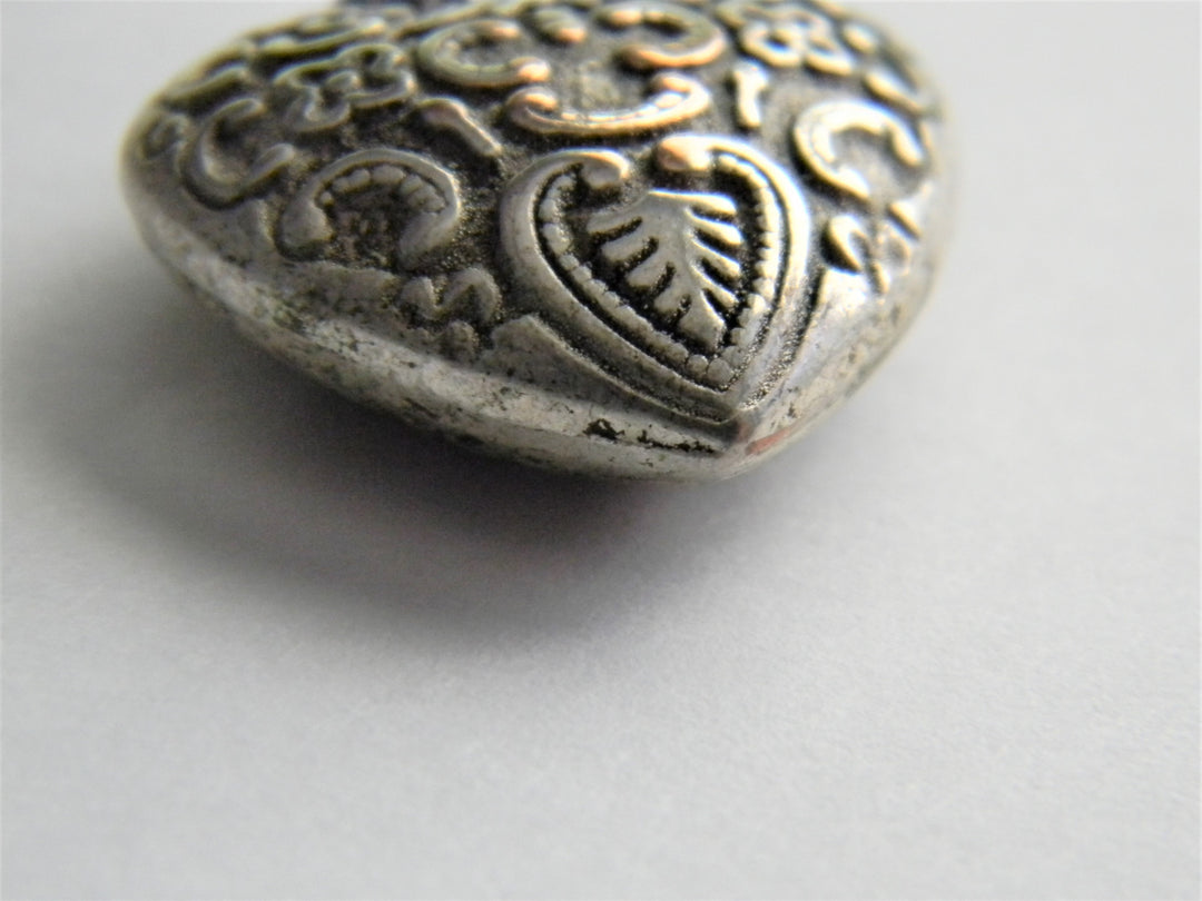 p369 Silver Tone Embossed Puffed Heart Pendant