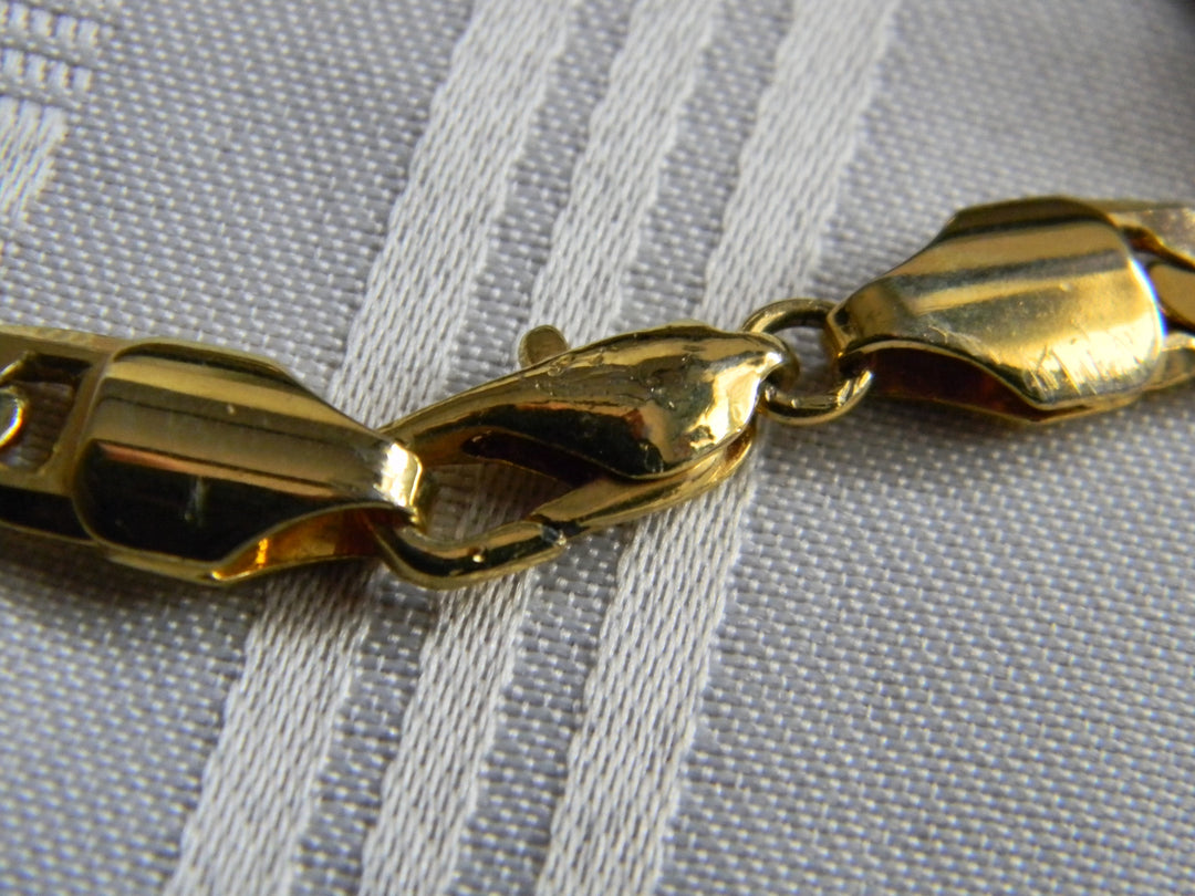 p386 Nice Gold Tone Anchor Neck Chain and Bracelet Set