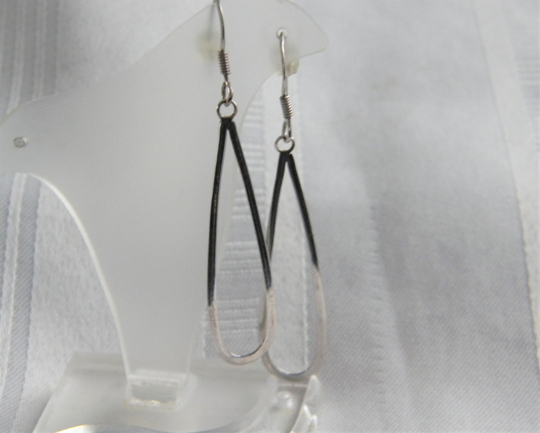 p394 Lovely Simple Silver Tear Drop Dangle Earrings