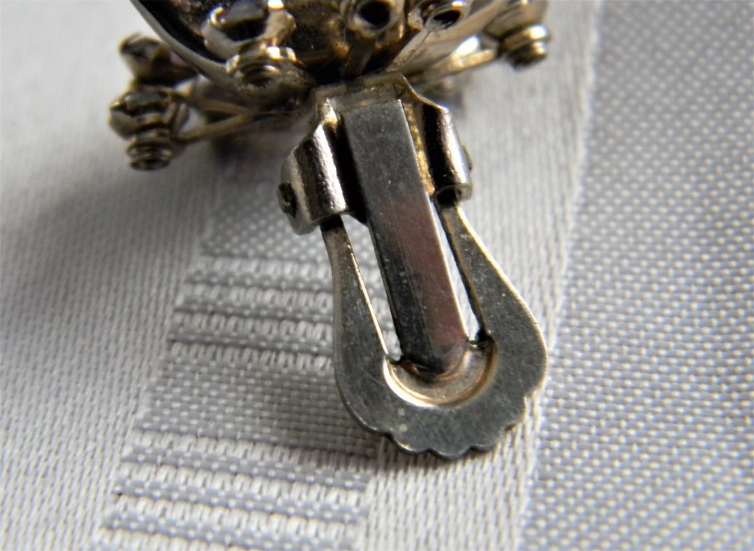 p396 Lovely Vintage Clip On Earrings with Large Triangle Lavender Stones